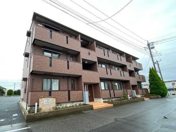 ラフェリアの物件外観写真